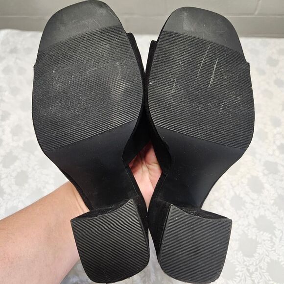 Madden Girl Slip On Mule Sandal Size 6 Black Chunky Heel - Picture 6 of 12